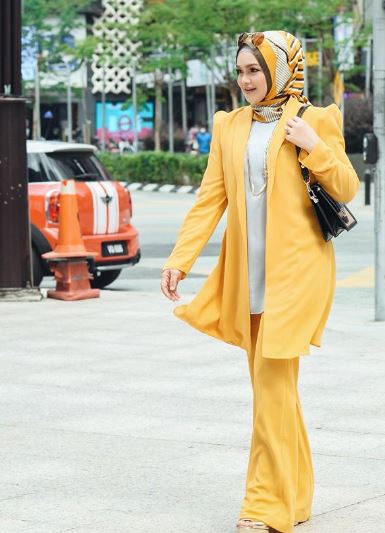 Gelagat Aafiyah Cium Perut Siti, Jawab Spekulasi Siti Hamil Anak 